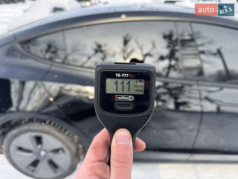 Седан Tesla Model 3 2022 в Умани