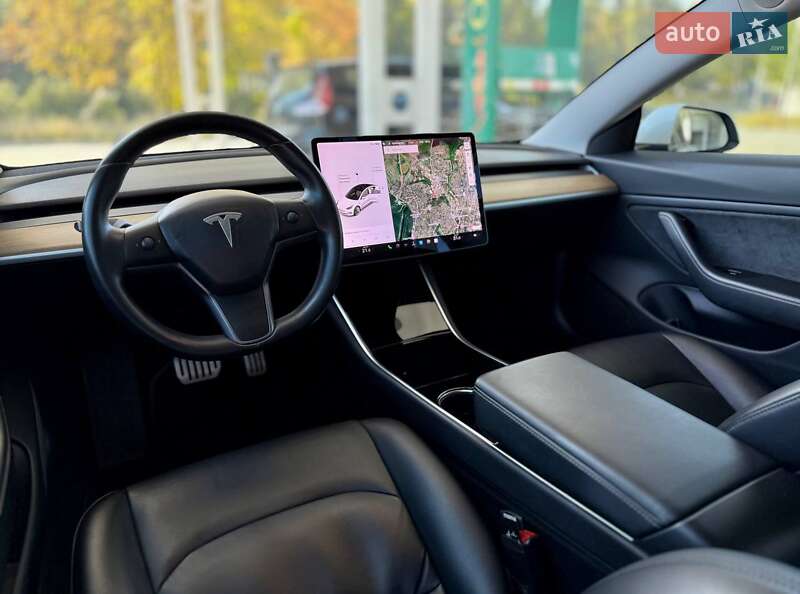Седан Tesla Model 3 2019 в Днепре