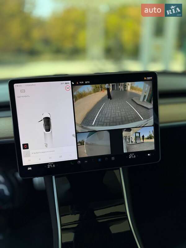 Седан Tesla Model 3 2019 в Днепре