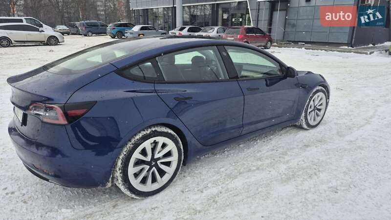 Седан Tesla Model 3 2022 в Днепре