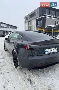 Седан Tesla Model 3 2024 в Львове