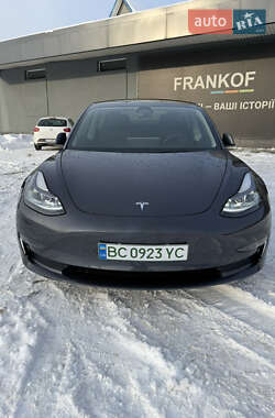 Седан Tesla Model 3 2023 в Львові