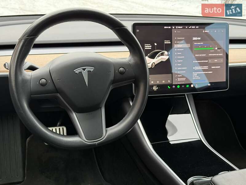 Седан Tesla Model 3 2019 в Кропивницком