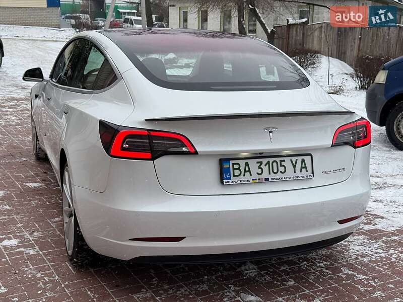 Седан Tesla Model 3 2019 в Кропивницком