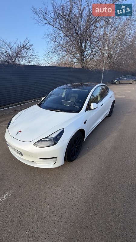 Седан Tesla Model 3 2022 в Одессе