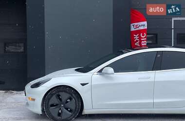 Седан Tesla Model 3 2019 в Киеве