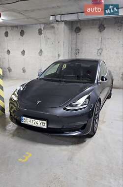 Седан Tesla Model 3 2019 в Львове