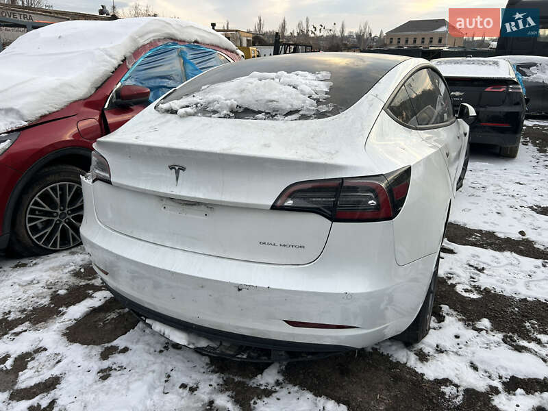 Седан Tesla Model 3 2022 в Одессе