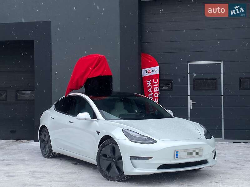 Tesla Model 3 2019