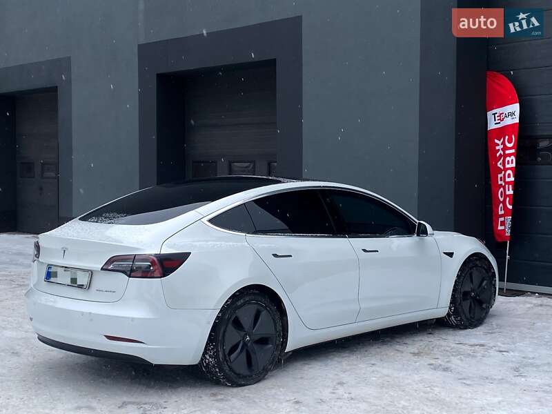 Седан Tesla Model 3 2019 в Киеве фото 10 Седан Tesla Model 3 2019 в Киеве