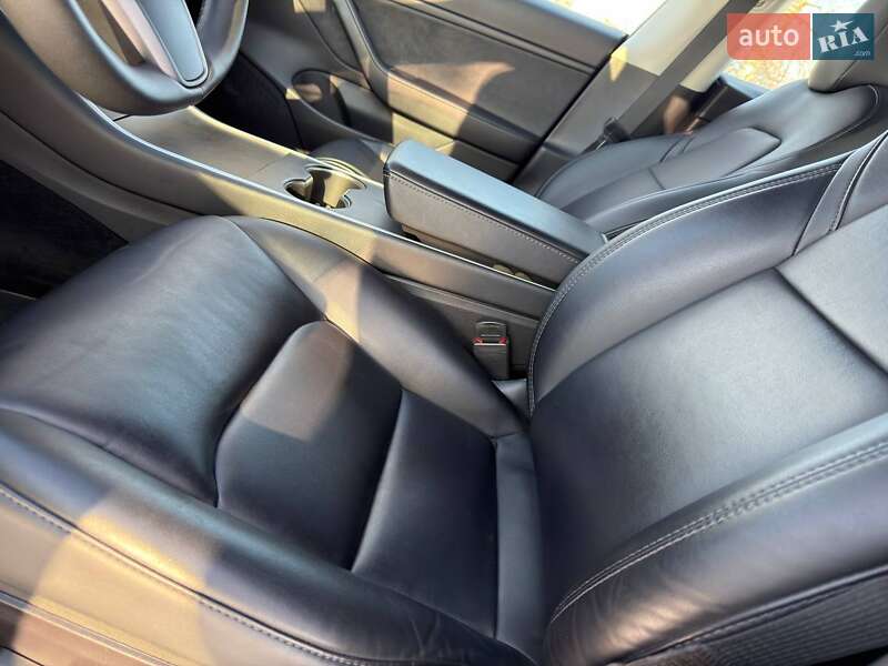Седан Tesla Model 3 2020 в Ахтырке