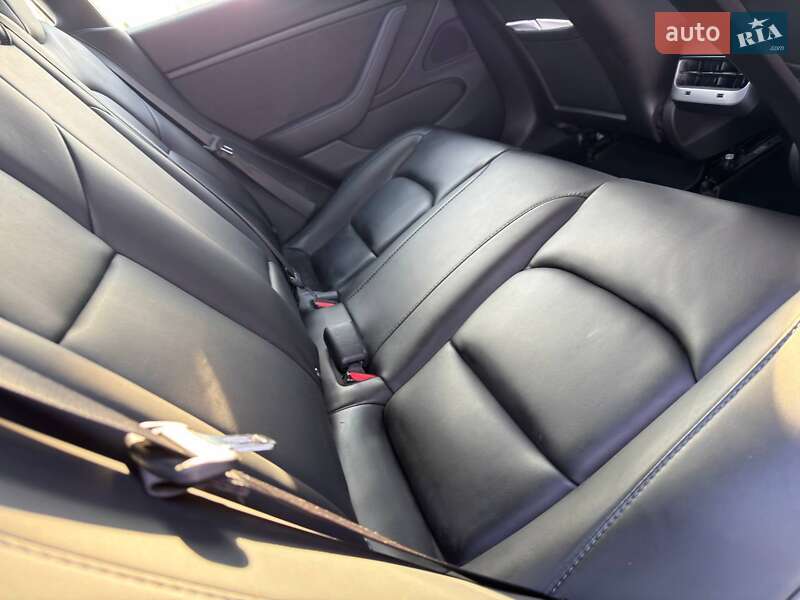 Седан Tesla Model 3 2020 в Ахтырке