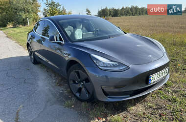 Седан Tesla Model 3 2020 в Києві