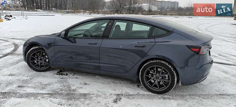 Седан Tesla Model 3 2023 в Кропивницькому