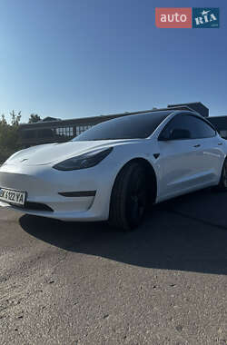 Седан Tesla Model 3 2023 в Ровно