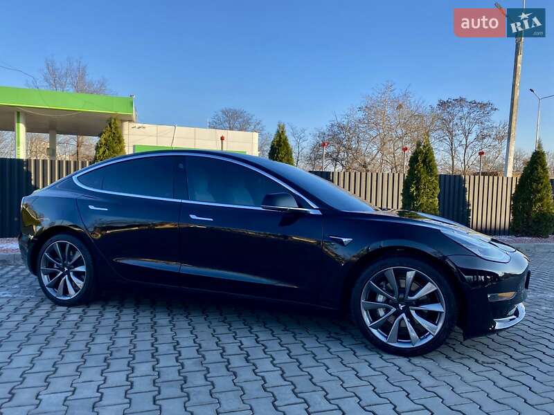 Седан Tesla Model 3 2018 в Одессе