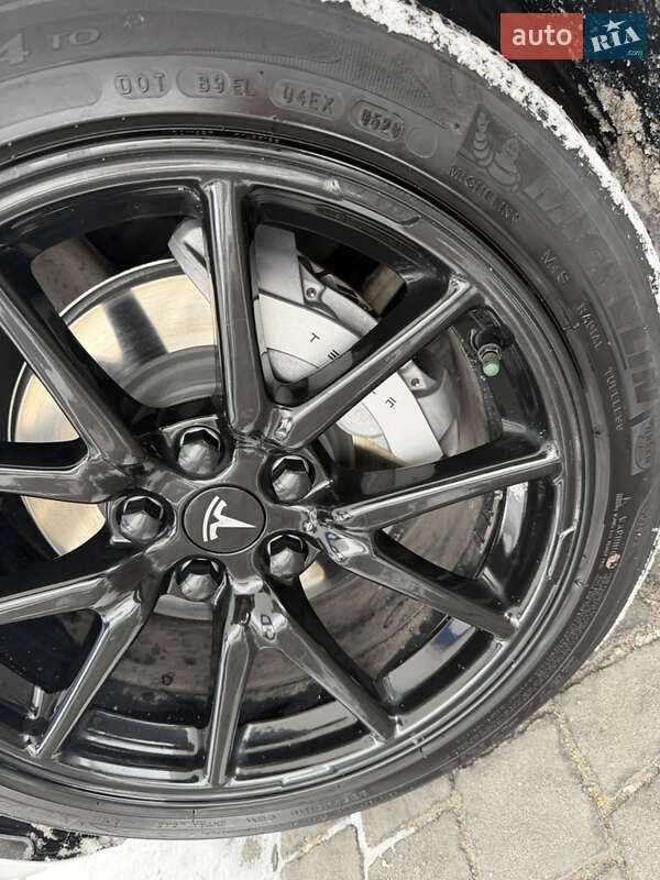Седан Tesla Model 3 2020 в Запорожье