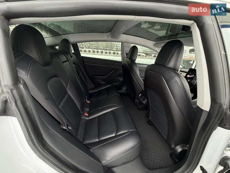 Седан Tesla Model 3 2020 в Запорожье