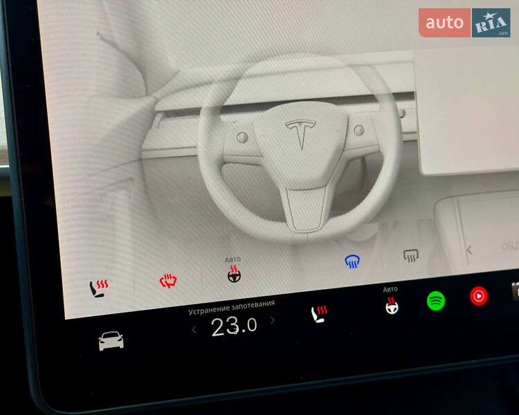 Седан Tesla Model 3 2022 в Киеве