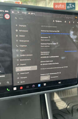Седан Tesla Model 3 2019 в Львове