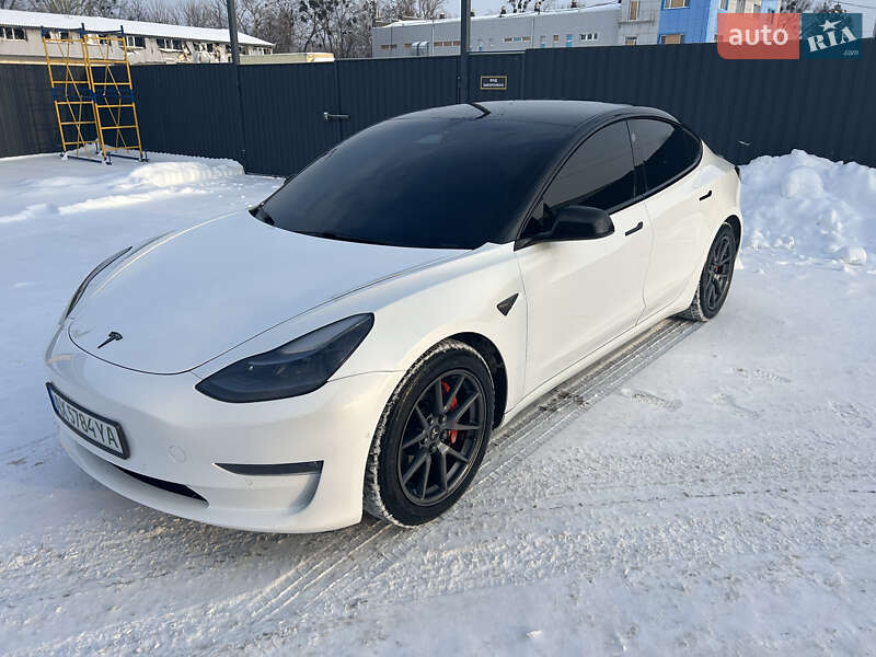 Tesla Model 3 2021