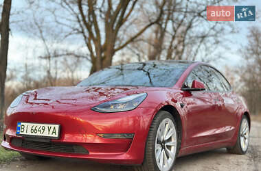 Седан Tesla Model 3 2022 в Кременчуге