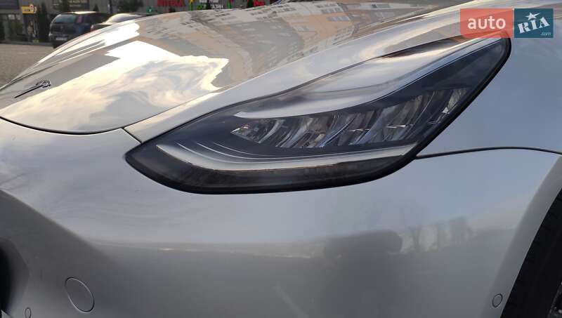 Седан Tesla Model 3 2018 в Вінниці