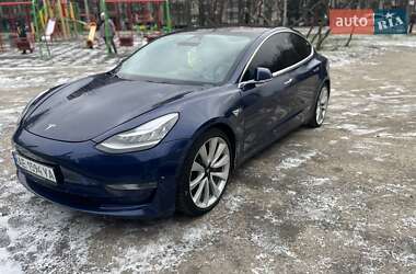 Седан Tesla Model 3 2018 в Кривом Роге