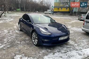 Седан Tesla Model 3 2018 в Кривому Розі