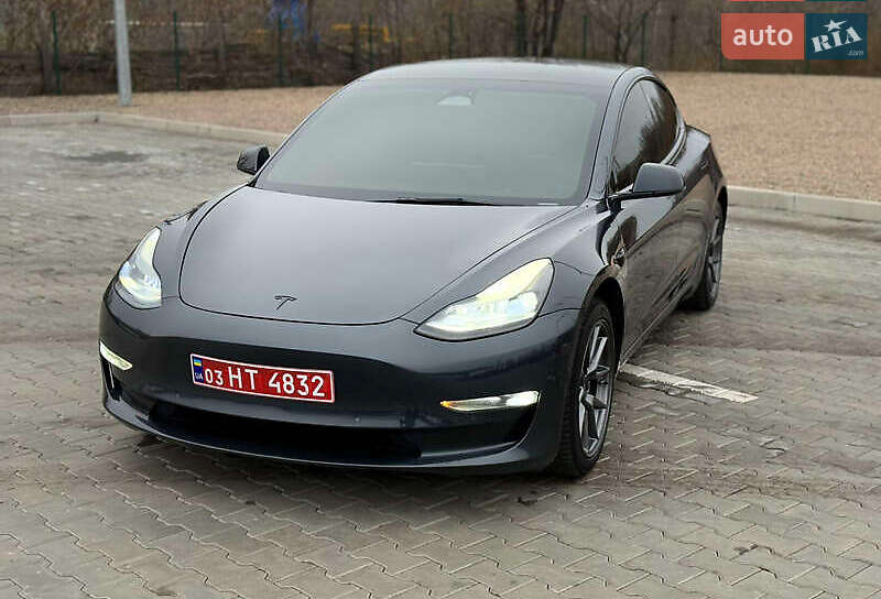2023 Tesla Model-3, VIN 5YJ3E1EB3PF688134:plate — фото 1 (autoria)