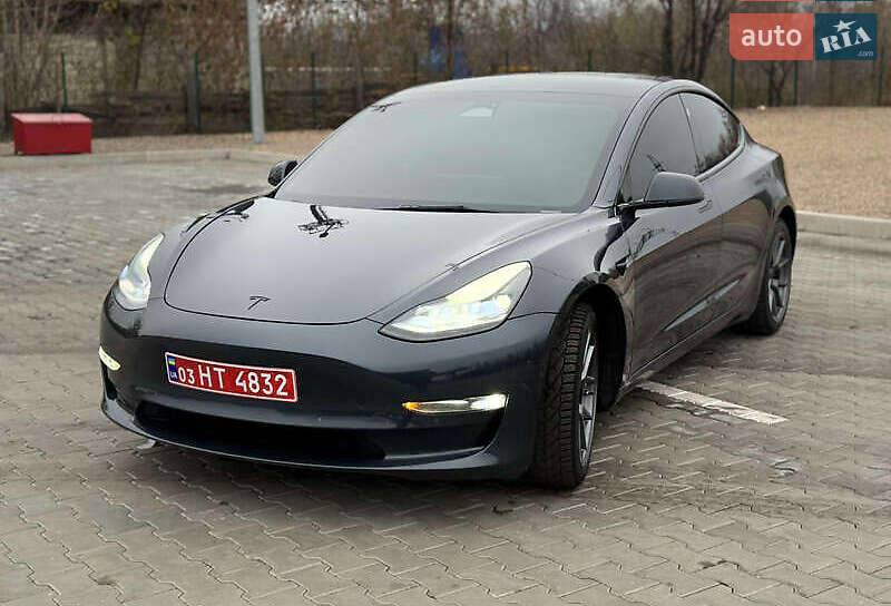 Седан Tesla Model 3 2023 в Одессе