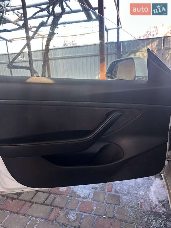 Седан Tesla Model 3 2019 в Белой Церкви