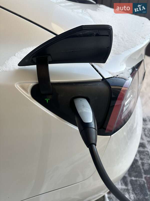 Седан Tesla Model 3 2019 в Белой Церкви