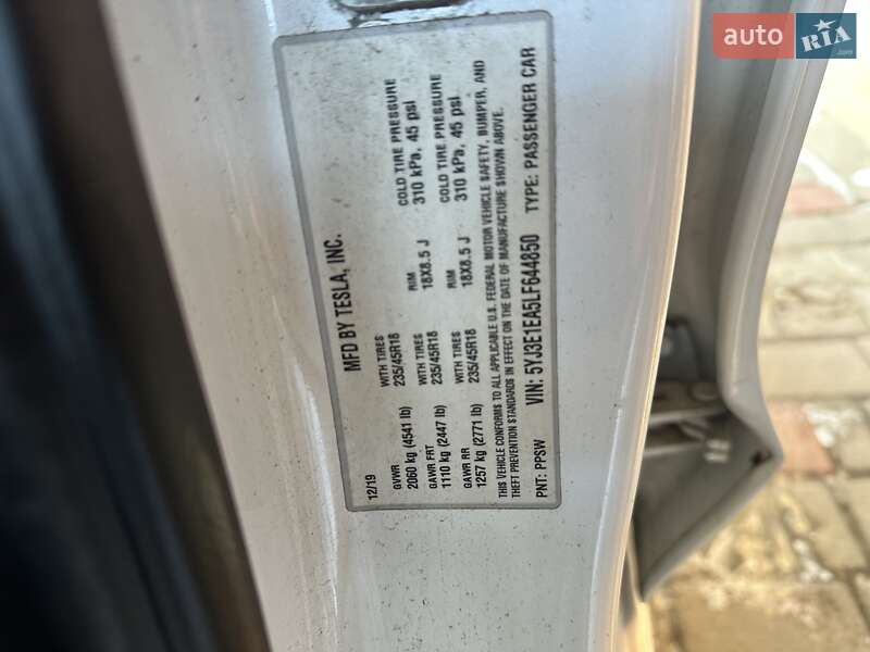 Седан Tesla Model 3 2019 в Белой Церкви