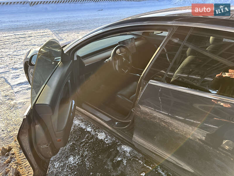 Седан Tesla Model 3 2018 в Киеве фото 13 Седан Tesla Model 3 2018 в Киеве