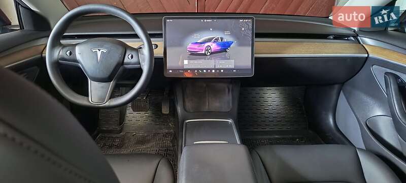 Седан Tesla Model 3 2022 в Дрогобичі