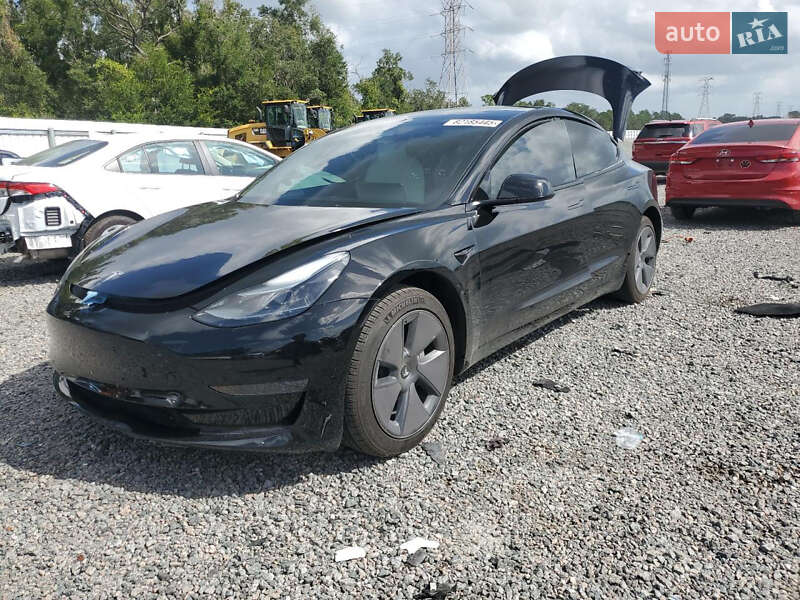 Tesla Model 3 2022