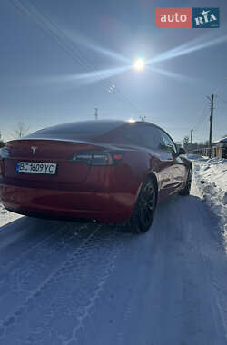 Седан Tesla Model 3 2022 в Стрые