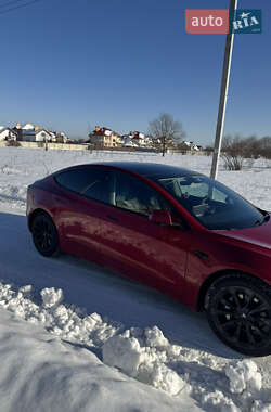 Седан Tesla Model 3 2022 в Стрые