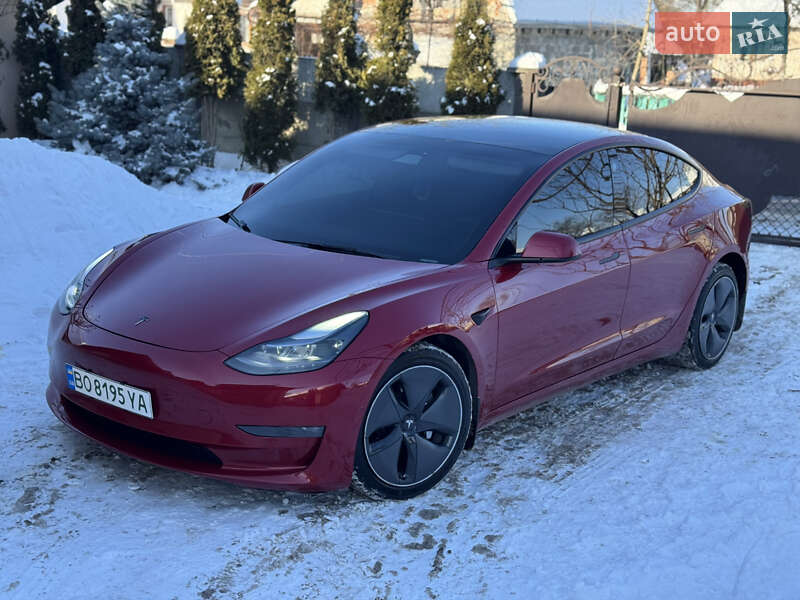 Седан Tesla Model 3 2021 в Ивано-Франковске