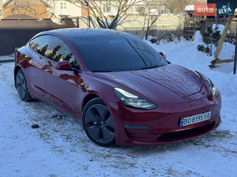 Седан Tesla Model 3 2021 в Ивано-Франковске