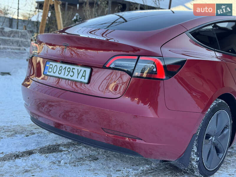 Седан Tesla Model 3 2021 в Ивано-Франковске