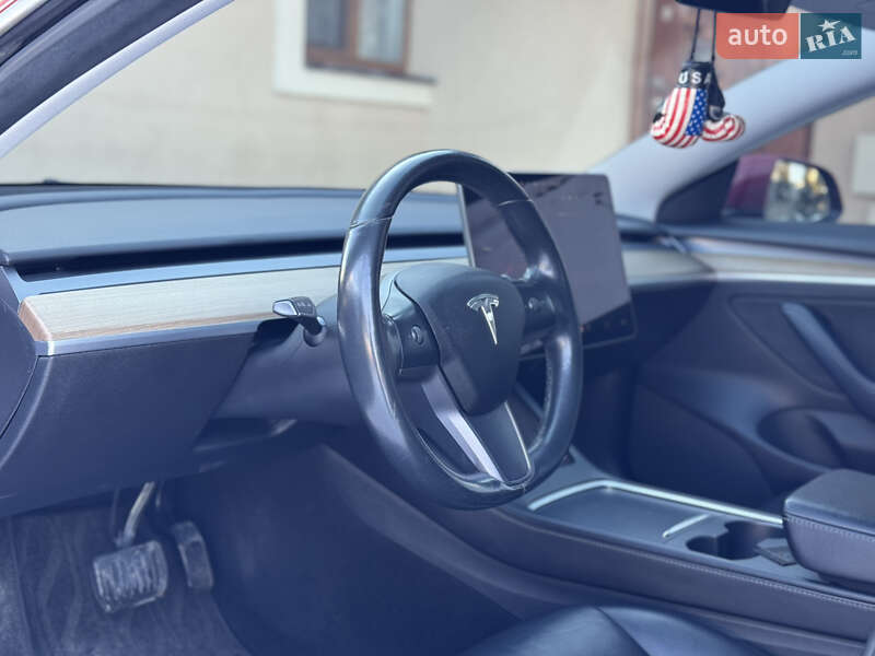 Седан Tesla Model 3 2021 в Ивано-Франковске