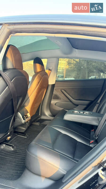 Седан Tesla Model 3 2018 в Слов'янську