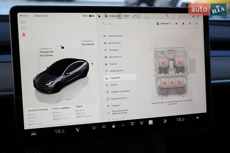 Седан Tesla Model 3 2023 в Києві