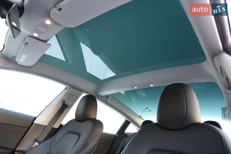 Седан Tesla Model 3 2023 в Киеве фото 13 Седан Tesla Model 3 2023 в Киеве