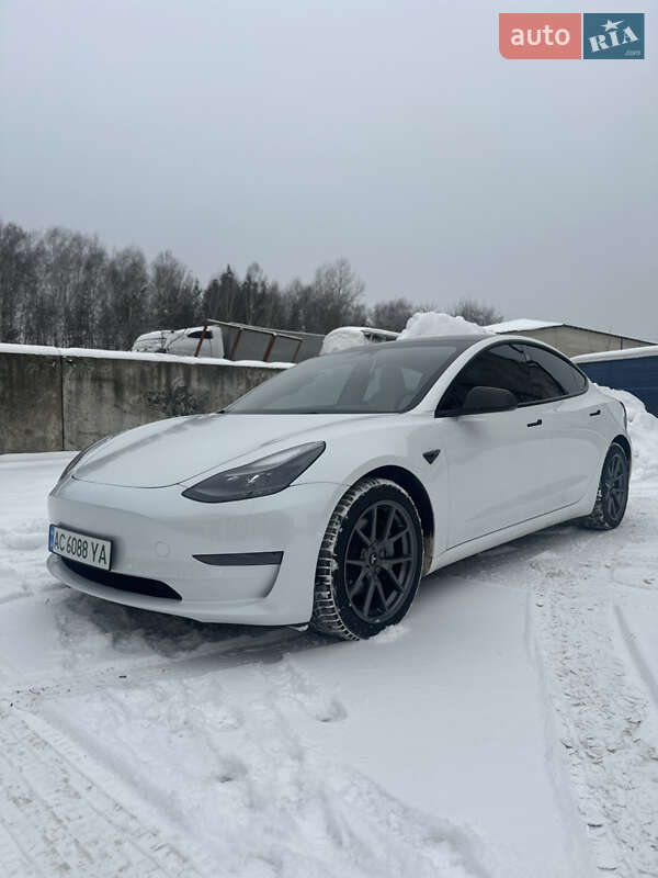 Седан Tesla Model 3 2022 в Ковелі