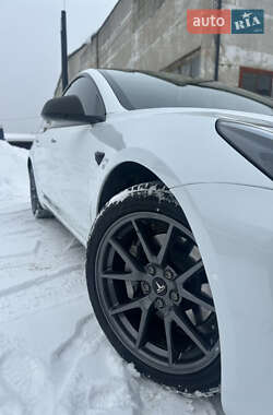 Седан Tesla Model 3 2022 в Ковелі