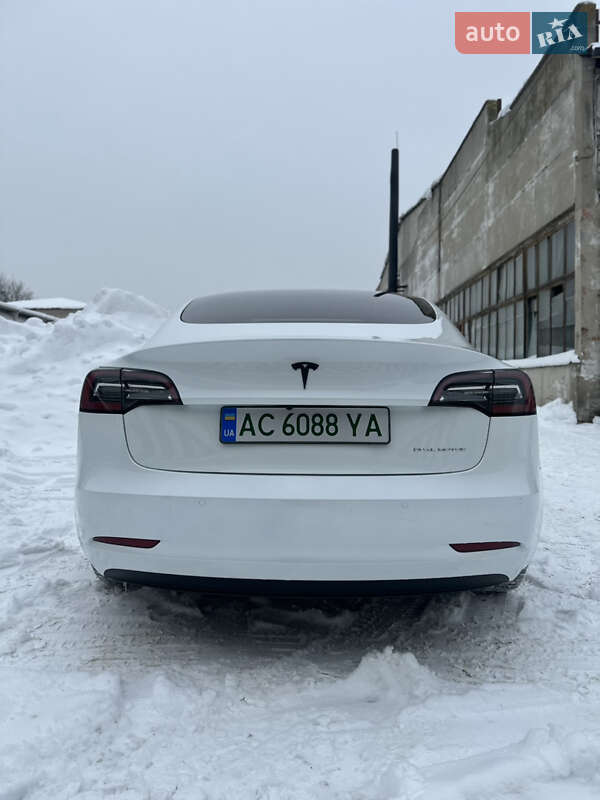 Седан Tesla Model 3 2022 в Ковелі