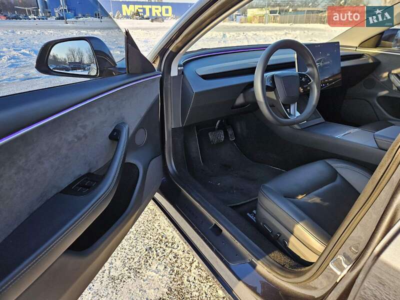 Седан Tesla Model 3 2024 в Дніпрі фото 14 Седан Tesla Model 3 2024 в Дніпрі